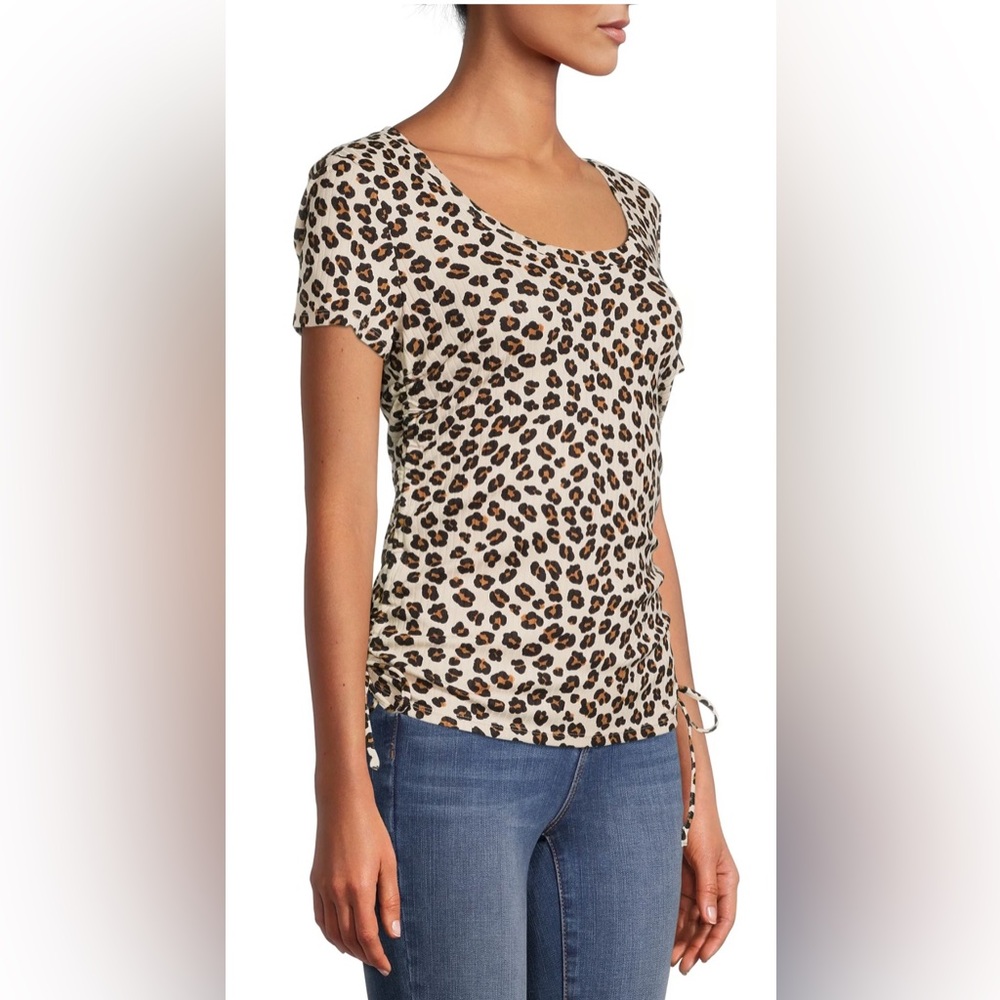 No Boundaries Black and Brown Fitted Ruched Short Sleeve Tee